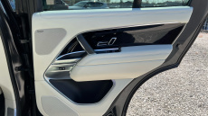 Land Rover Range Rover 3.0 D300 SE 4dr Auto Diesel Estate